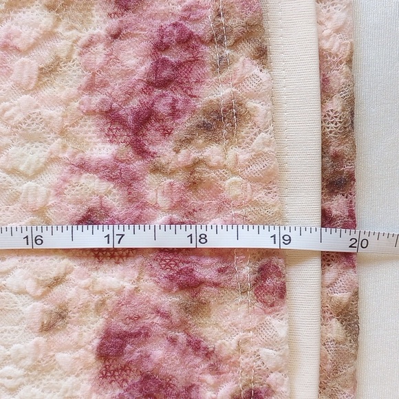 NWT Self Esteem Stretch Lace Long Sleeve Top L Lined Dusty Floral - 50off3 - Picture 8 of 8